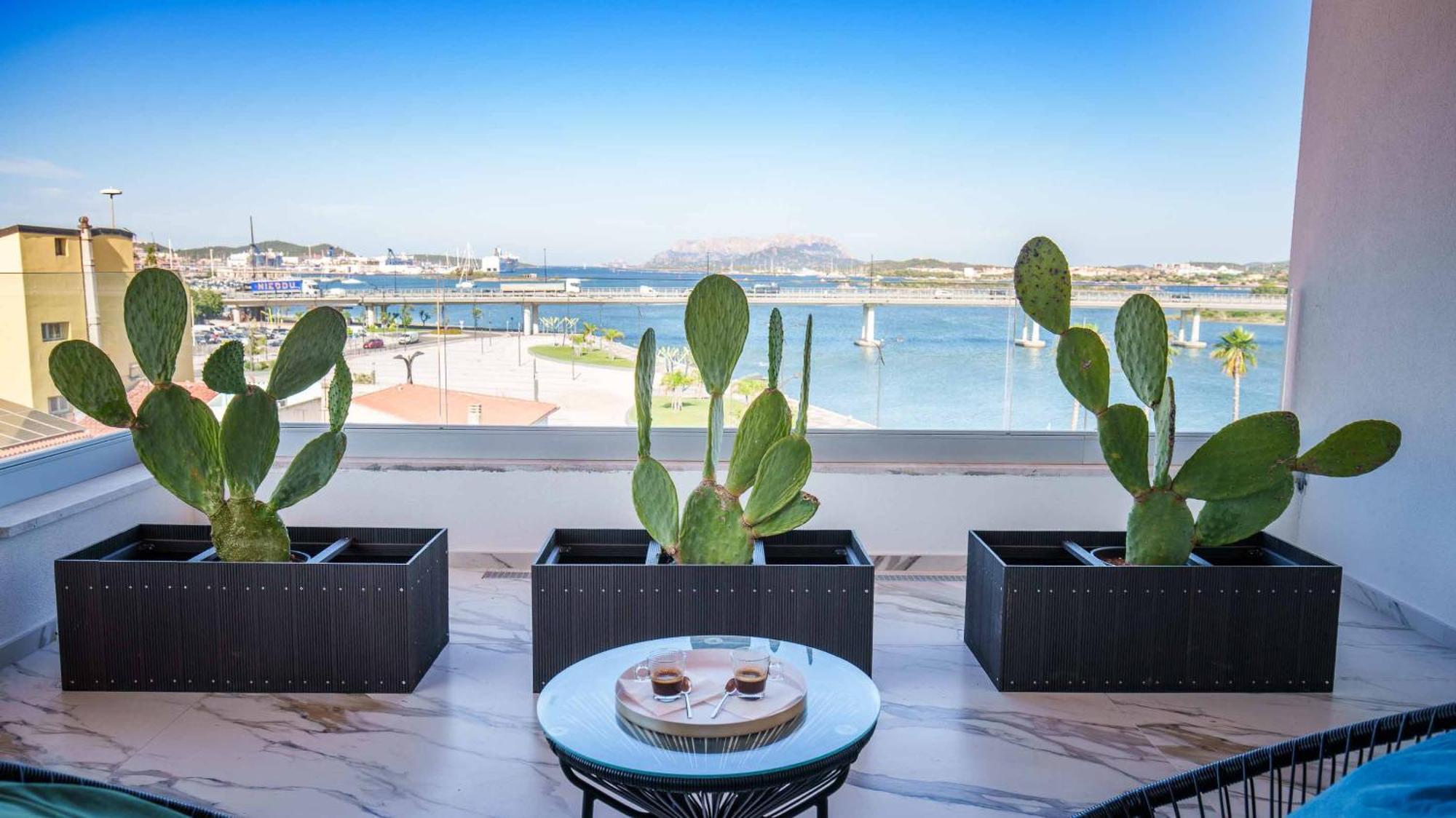Welcomely - Affittacamere Seamphony Light Rooms Olbia Esterno foto